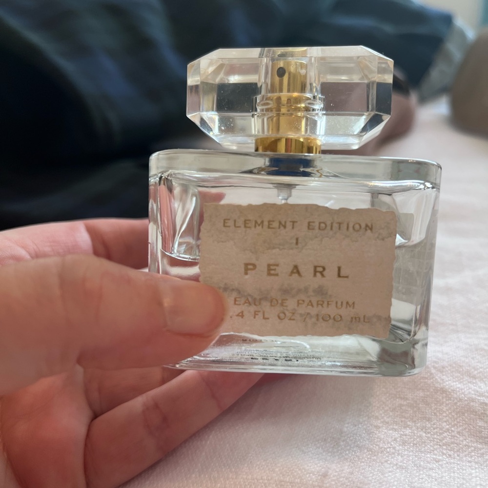 Element Edition Pearl perfume